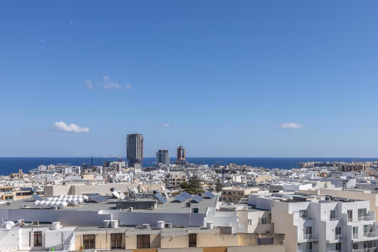 Unique Penthouse With Private Heated Jacuzzi, Close To Restaurants And Night Life Is-Swieqi Экстерьер фото