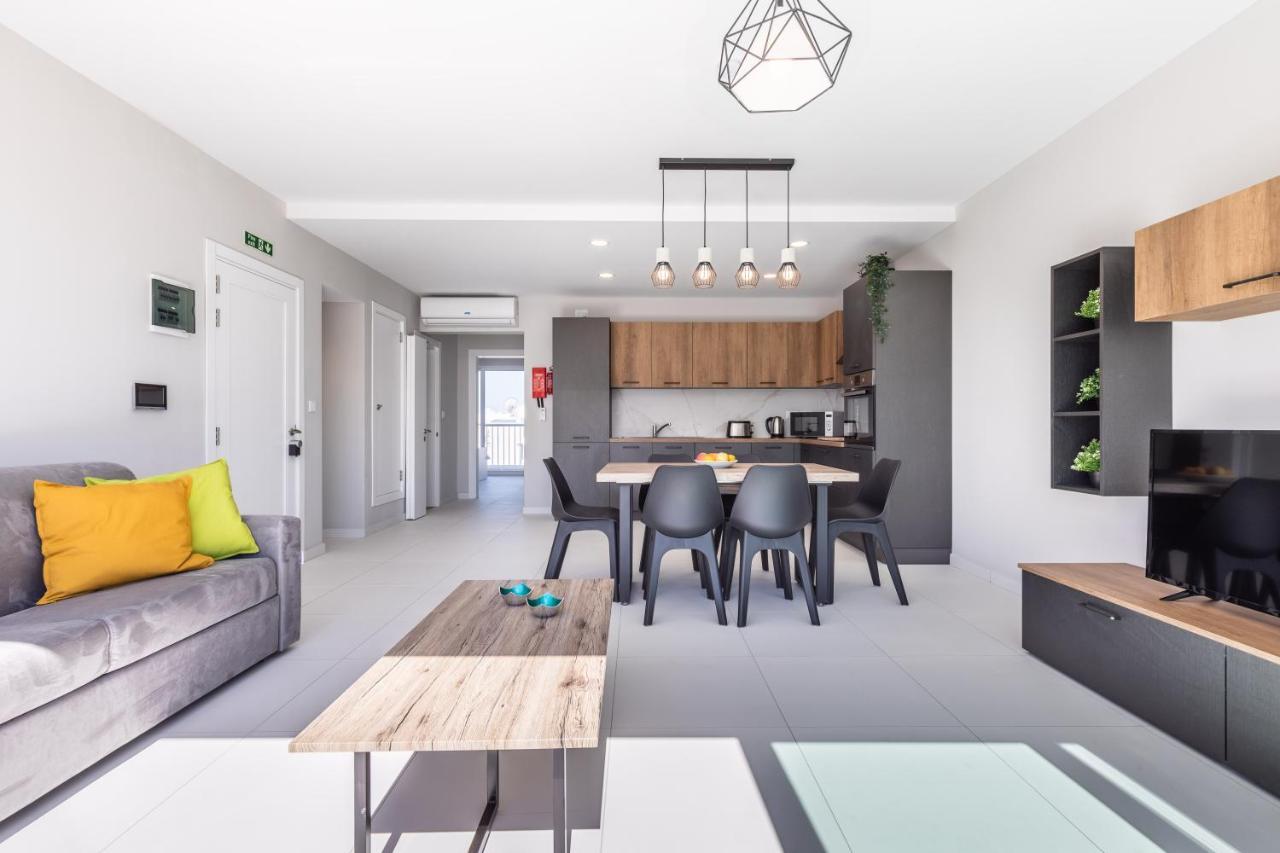 Unique Penthouse With Private Heated Jacuzzi, Close To Restaurants And Night Life Is-Swieqi Экстерьер фото