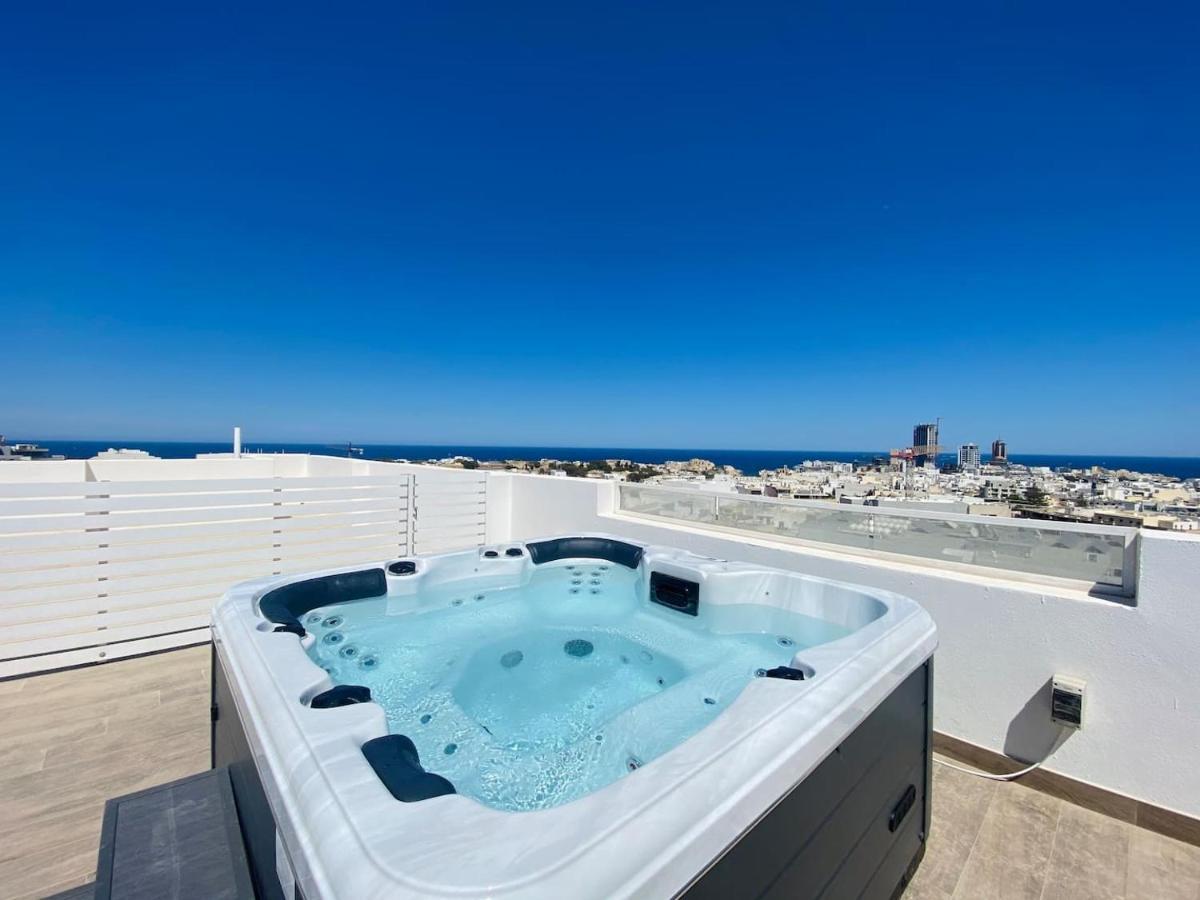 Unique Penthouse With Private Heated Jacuzzi, Close To Restaurants And Night Life Is-Swieqi Экстерьер фото